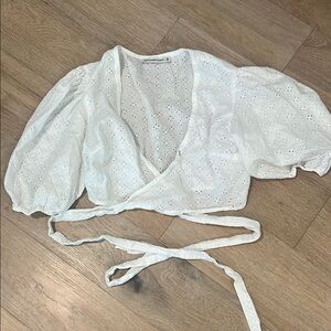 Abercrombie & Fitch eyelet White Puff Sleeve Wrap Crop Top